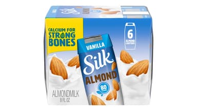 Silk Dairy Free Vanilla Almondmilk