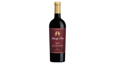 Ménage à Trois Silk Red Blend Wine Bottle California