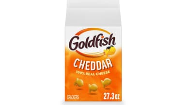 Goldfish Baked Cheddar Cheese Snack Crackers